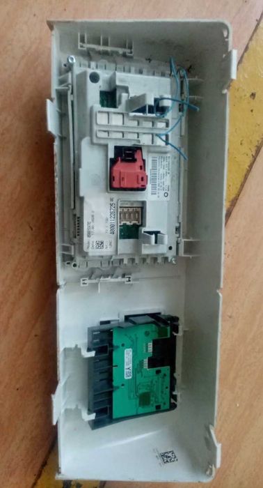 Продам блок управления Indesit 6кг 1200об