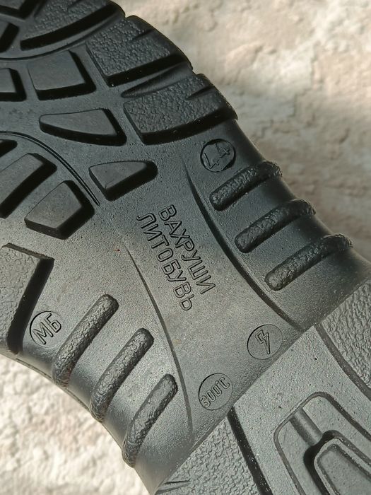 Продам полуботинки