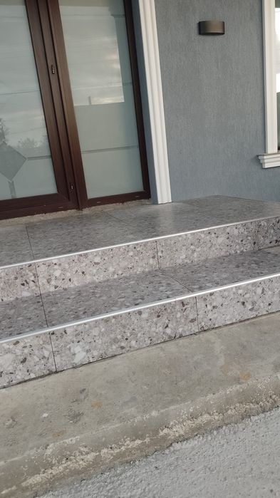 Zugravi suntem echipa