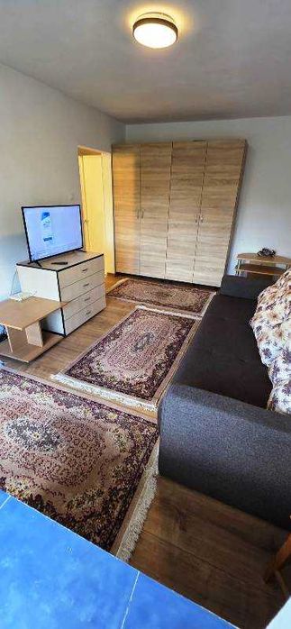Proprietar inchiriez apartament cu o camera Iulius Mall