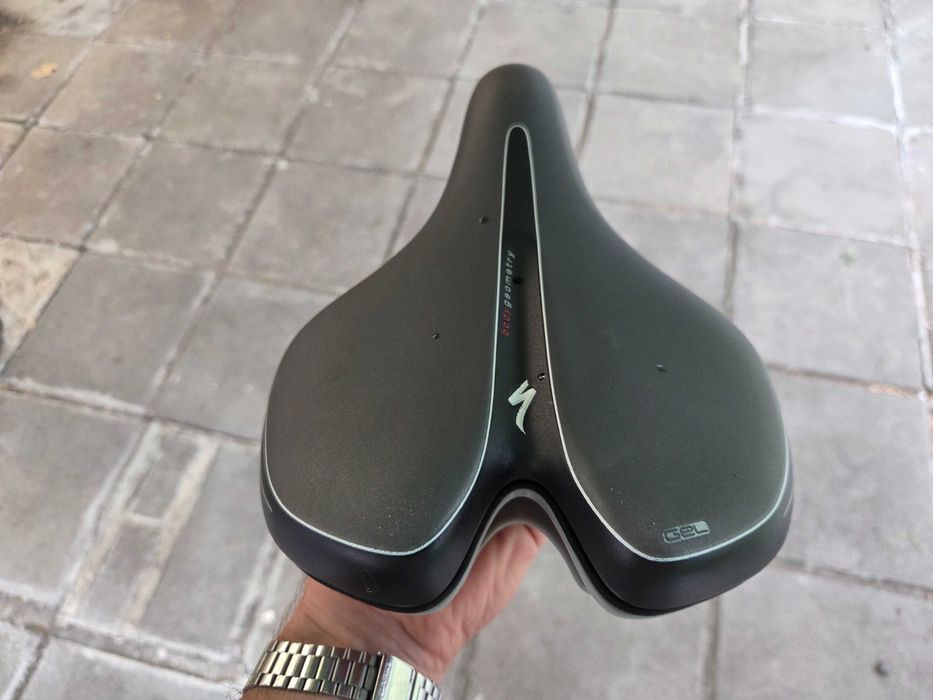 Удобна седалка за велосипед колело / Specialized Selle Italia Sonoma Gel