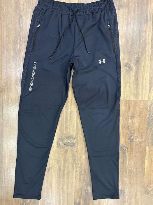 ОРИГИНАЛЕН ЧИСТО НОВ екип на Under Armour