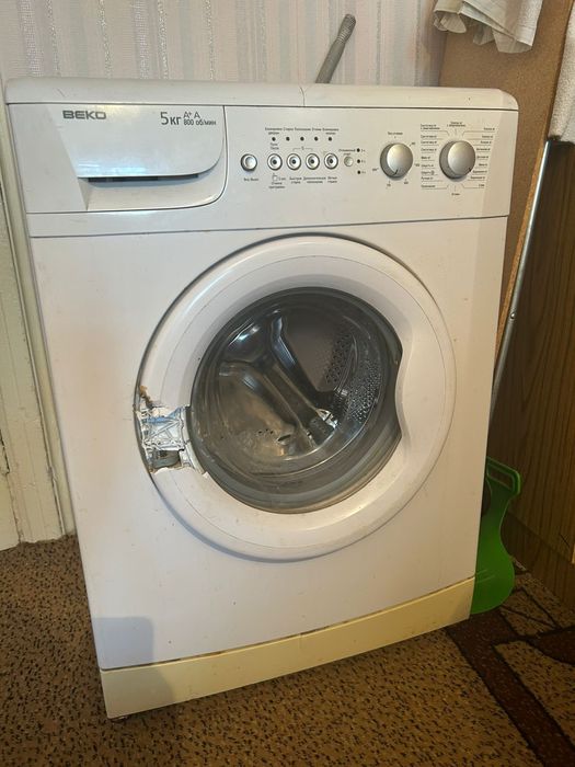 Продам машинку стиральную