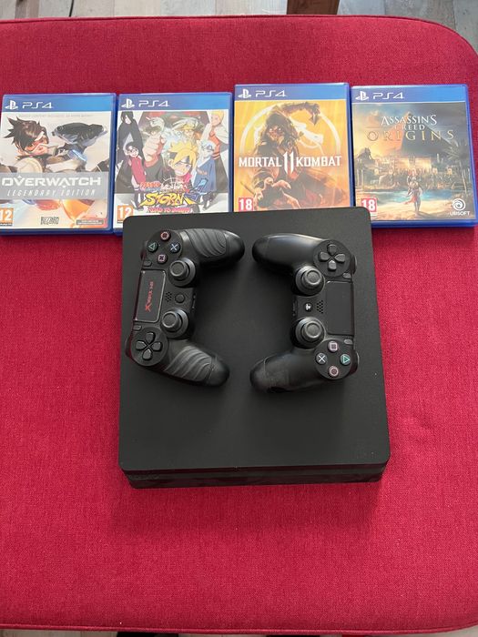 СПЕШНО!!! Playstation 4 Slim + 2 джойстика + 4 игри