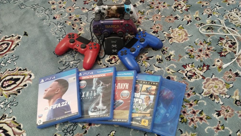 Плестейшн 4 про В продаже