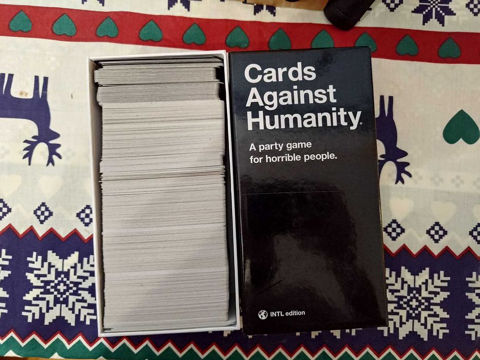 Bundle Board Games/Jocuri de Societate: Cards Against Humanity, What do you Meme si altele