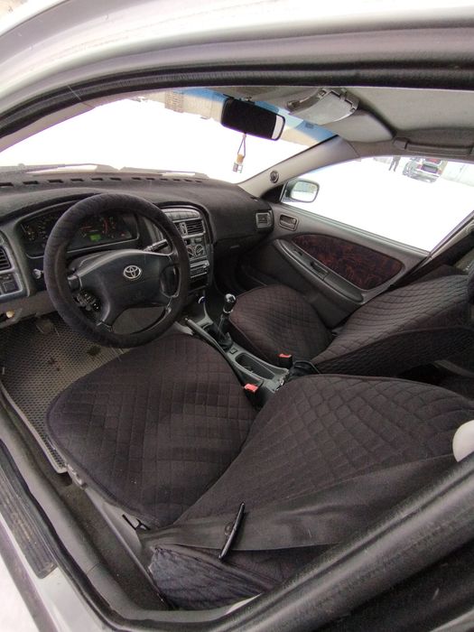 Продам Авенсис..