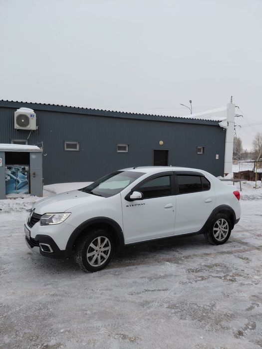 Продается рено логан