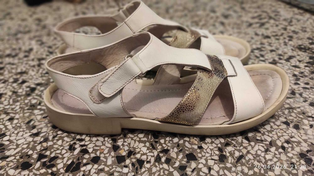Дамски САНДАЛИ бели със златисто ест. Кожа, н. 39