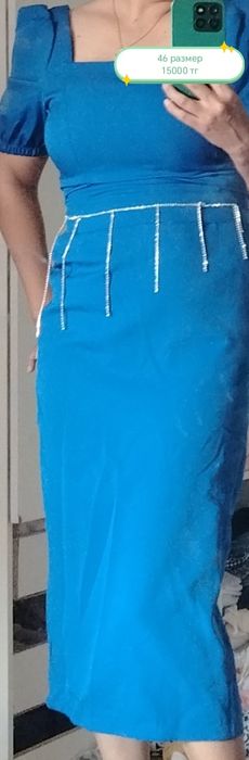 Продам женские платья