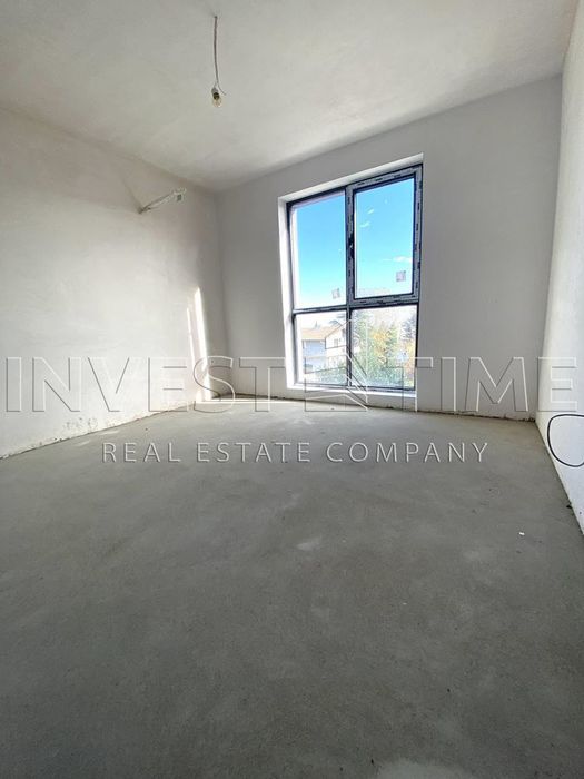 Продава се Тристаен апартамент в к.к. Св.Св. Константин и Елена - 85 кв.м за 1942 €/кв.м - Снимка #1