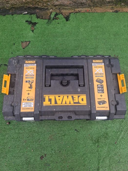 Куфар за инструменти Dewalt