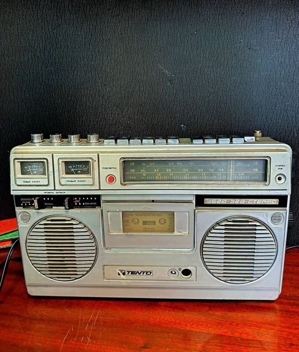 Radio casetofon VEGA 328 stereo