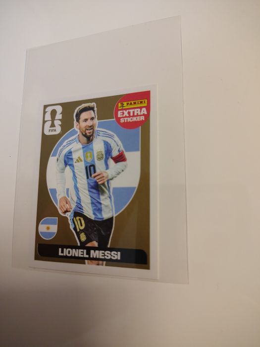 Extra sticker Messi, Ronaldo  gold