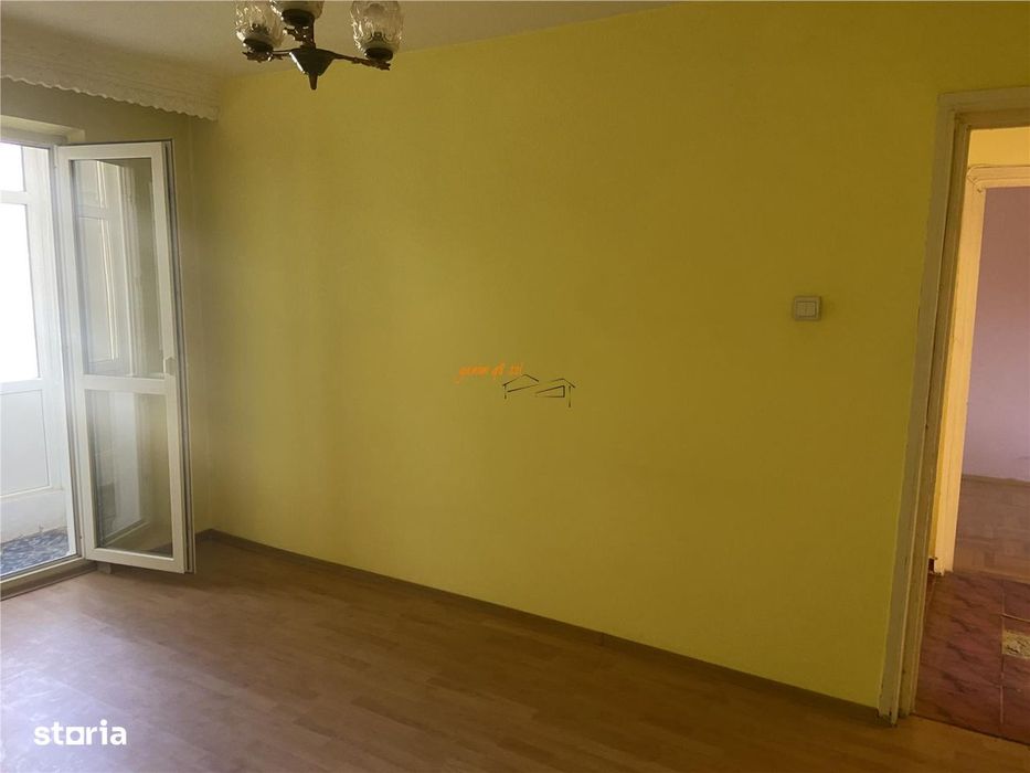 Apartament 4 camere , zona cartier Sud , et 1 , 60 mp , liber — fotografia 2