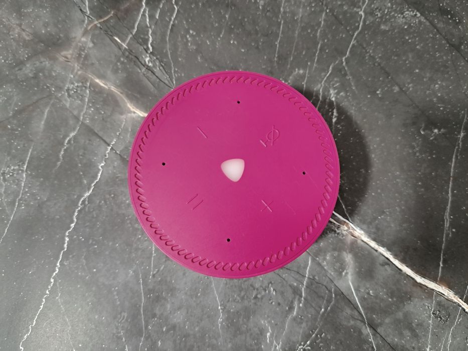 Продам яндекс станцию Алиса лайт