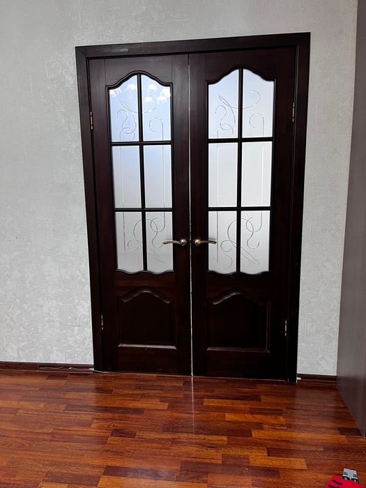 Двери межкомнатные дерево