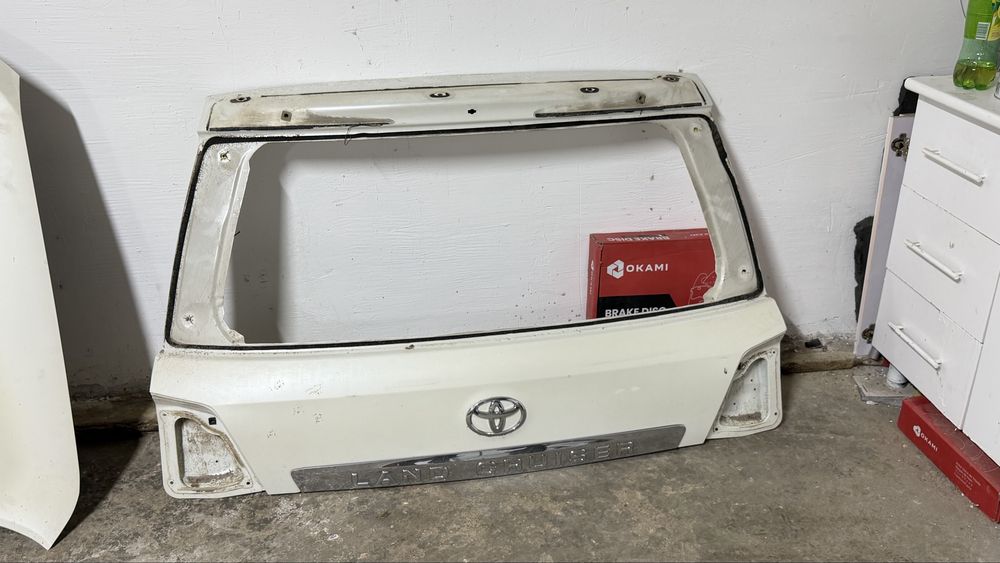 Запчасти от land cruiser 200