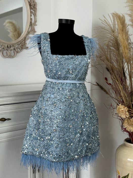 Rochie broderie margele si pietre .