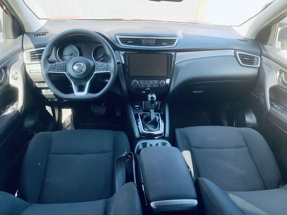 Nissan Qashqai I.2 Automatik * 2OI8 * Garantie * Android * Distronic * Navigatie * Carlig * Scaune incalzite *