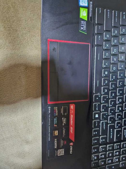 Ноутбук MSI ge75 raider 8sf