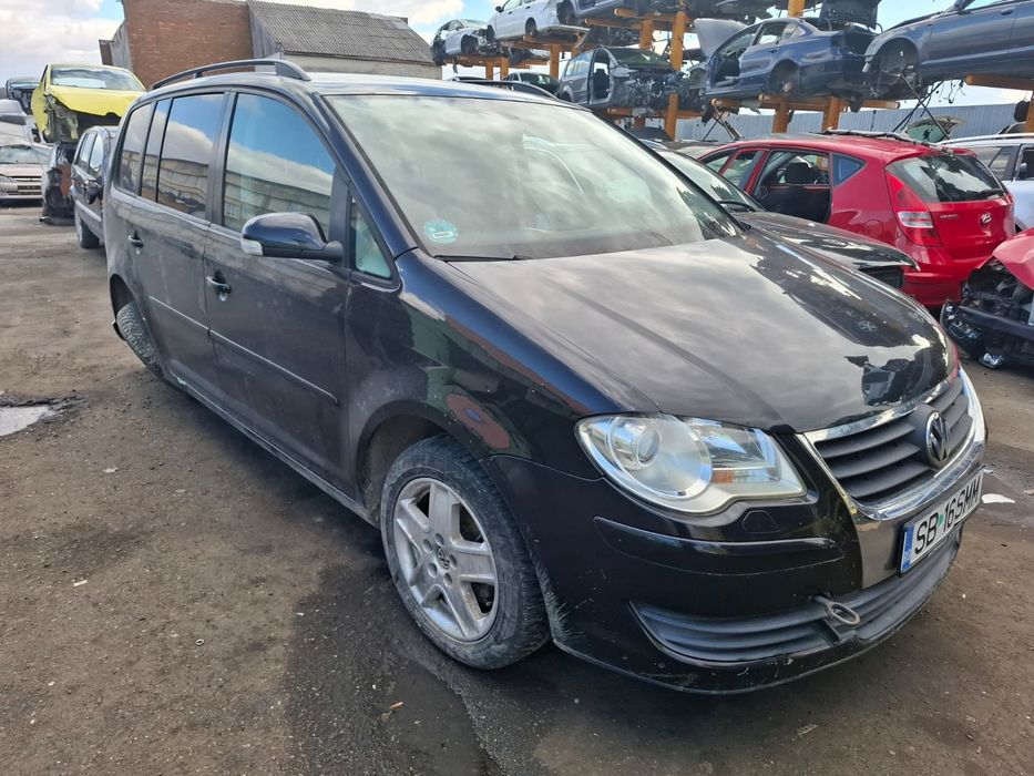 Dezmembrez Volkswagen Touran - 1 (facelift) (2006 - 2010), 1.9 tdi BLS, manual, BLS, JYK