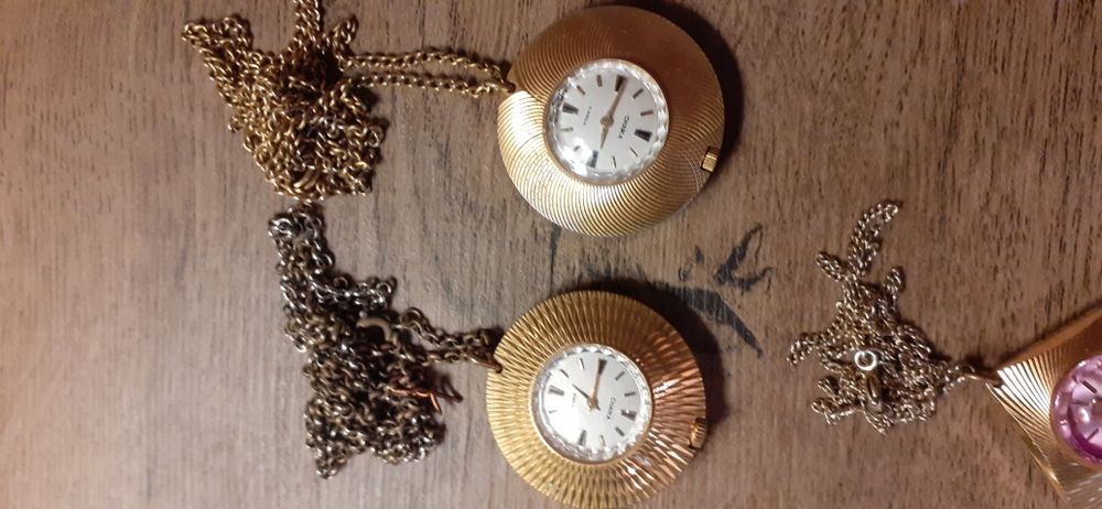 Съветски/ Руски механични часовници в безупречно работещо състояние