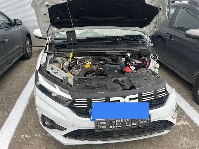 Dacia logan 2023 avariat ( BENZINA+GPL FABRICA)