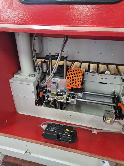 Кантираща машина Hebrock EBM