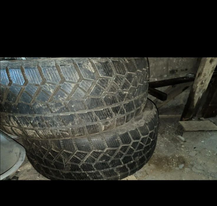 Продам 2 покрышки р 20