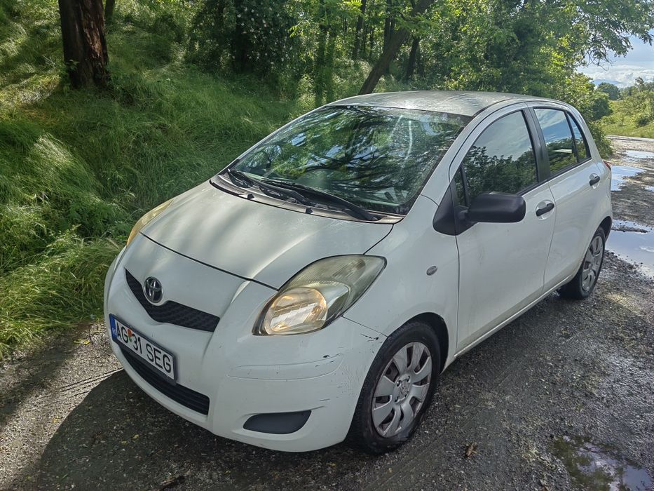 Toyota yaris 2010