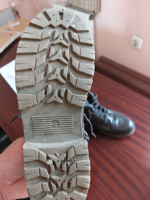 vând pantofi piele si sandale, bocanci