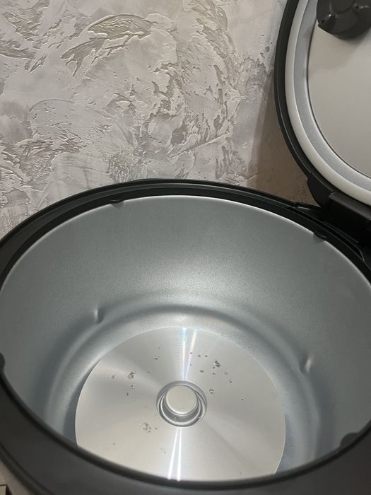 Мультиварка Midea MW-3808ST