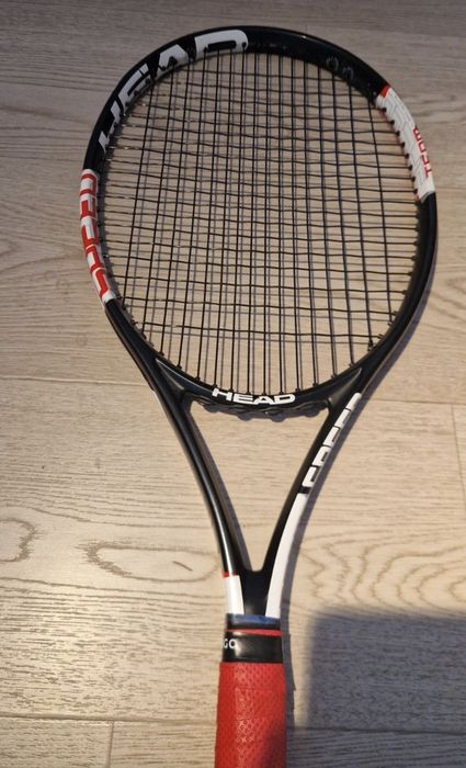 rachetă de tenis