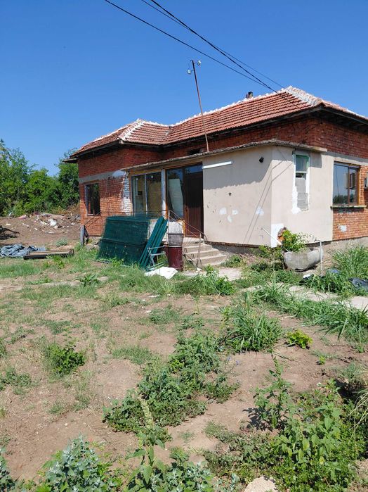 Къща в село Смирненски продава се