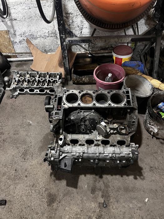 Двигатель на запчасти м273 4,7