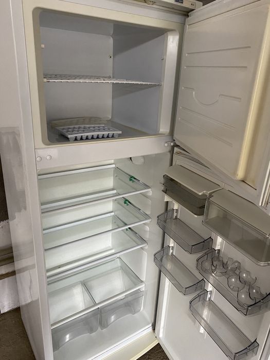 Продается Холодильники 4шт