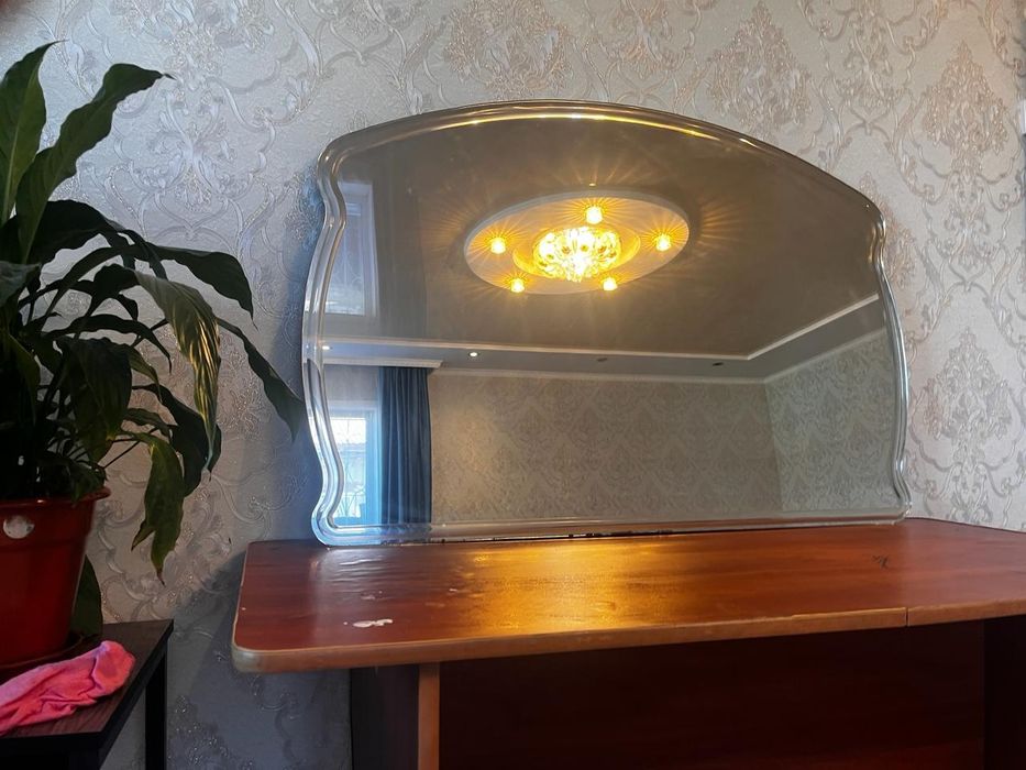 Продам большое зеркало