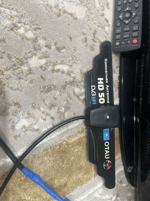 продаеться телевизор с полным комплексом