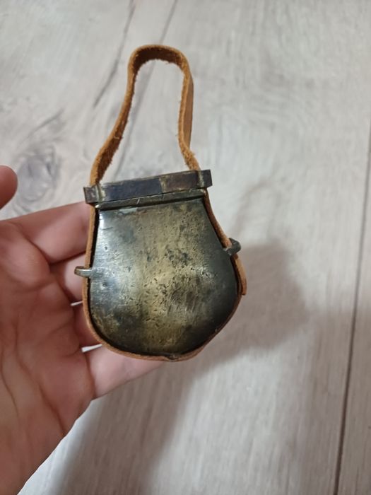 100 годишна ГОЛЯМА кутийка за евзи барутница фишеклък пушка пищов