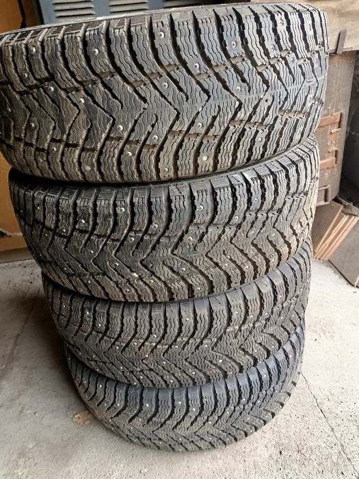 Продам зимние шины