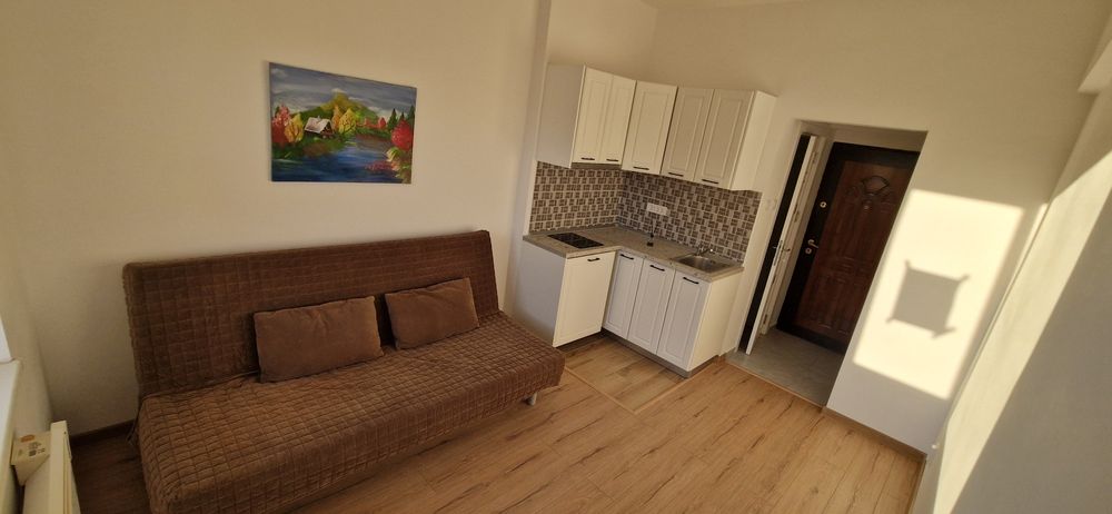 Camera camin cu baie,zona Stefan cel Mare