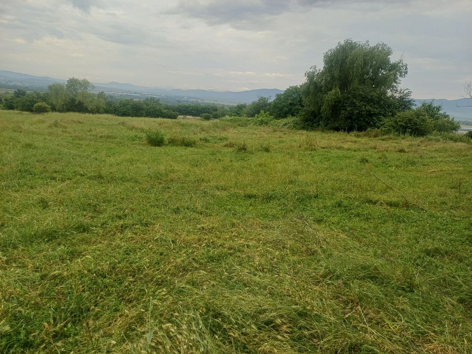Здравейте продавам парцел в гр.Карлово .