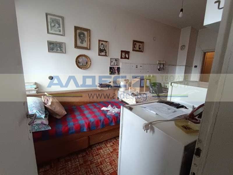 Продава се Тристаен апартамент в София, Медицинска академия - 106 кв.м за 1539 €/кв.м - Снимка #6