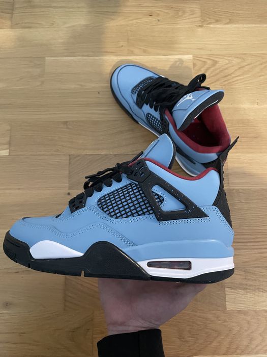 Air Jordan 4