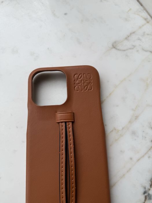 Уникален калъф/кейс за Iphone 14pro max от естествена кожа Loewe