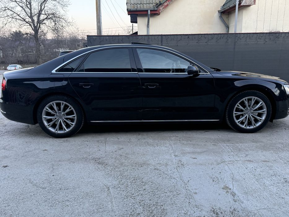 Vand sau schimb audi a8 2011