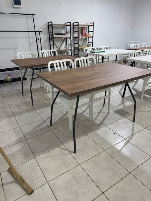 Продам стол и стулья