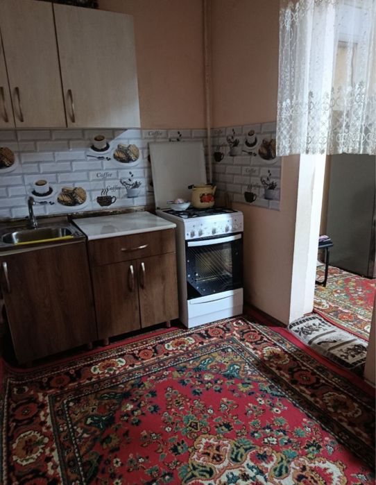 Мирабадский р-н Куйлюк массив 4 2/1/4 франция 62м2 балкон 2х6 не торец