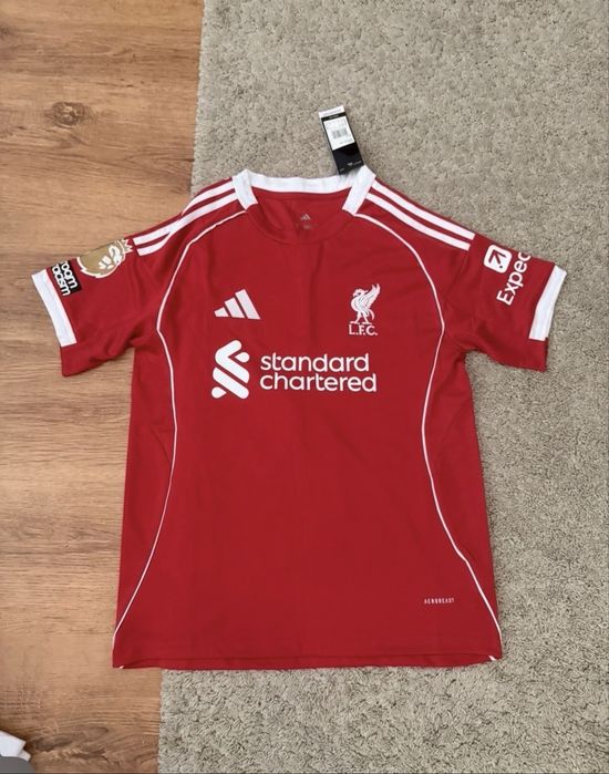 Tricou Isak liverpool